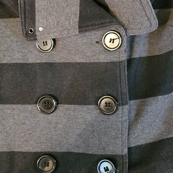 Stretchy striped peacoat with snap pickets - Picture 6 of 8